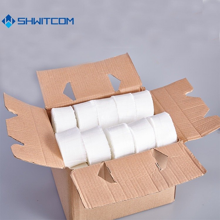 Steel fibres distributed in concrete